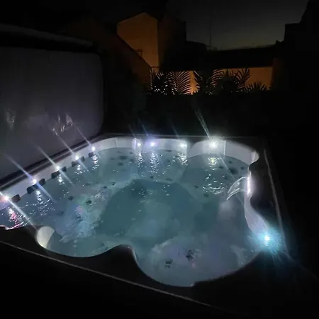 L'évasion, Townhouse, Jacuzzi, Sleeps 6 *