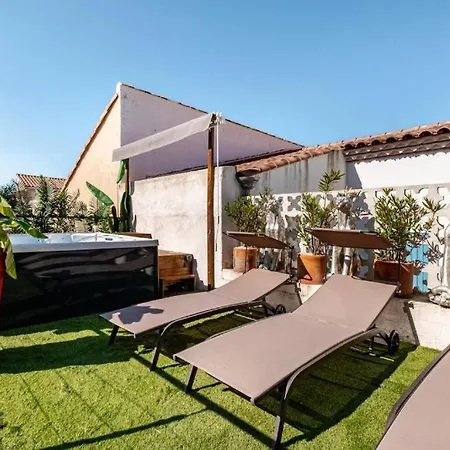 L'évasion, Townhouse, Jacuzzi, Sleeps 6 Hébergement de vacances