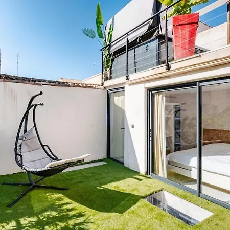 Hébergement de vacances L'évasion, Townhouse, Jacuzzi, Sleeps 6
